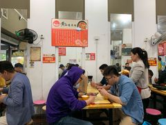 大堂-峰味香.酱香米线.黄焖鸡(定西路店)