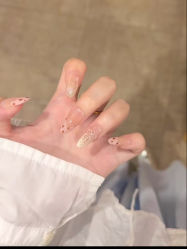 -赢韵美甲美睫瑞士净斑中心
