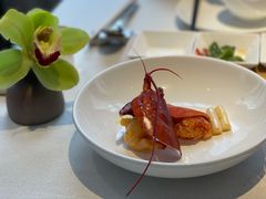 香煎加拿大龙虾配白芦笋荷兰汁-逸道(益丰·外滩源店)