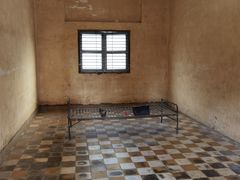 -吐斯廉屠杀博物馆