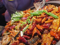 -鸣记脆皮烤鱼·海鲜烤鱼(三八广场店)