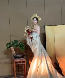 -城市花园婚纱摄影