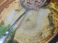 -洱火云南酸菜牛肉火锅(石景山当代商城店)