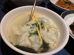 鲜荠菜馄饨-老吉堂上海本帮菜(工体店)