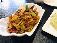 酸菜炒肉-喜洲翰林餐厅(董家百年老宅店)