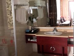 -兴芮温泉度假区