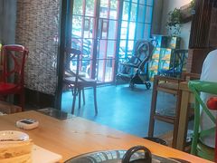 -小小河边鱼(天润城店)