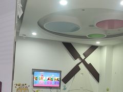 -雅悦齿科(顾村公园店)