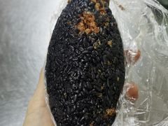 乌饭包老油条肉松卤蛋-芳婆糕团店(王府大街店)