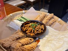 -魏铭鱼头捞饭(晋阳路店)