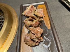 -铭牛烧肉·和牛海鲜自助(高新月牙湖店)