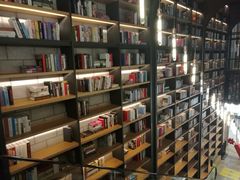 -CGV影城(滨江天街IMAX店)