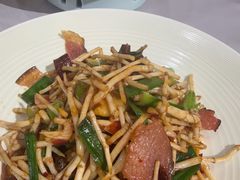 折耳根炒腊肉-贵州大厦贵州厅(樱花园西街店)