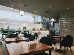 -POKEE VIA&Brunch·维娅(重庆来福士店)