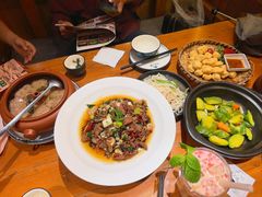 -老滇山寨•云南特色菜•地方菜•民族风情歌舞表演(金碧店)