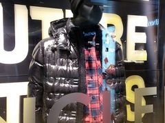 -MONCLER(武汉国际广场店)