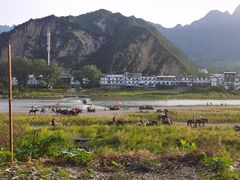 -百里峡七彩艺术小镇