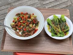 -李与白包子铺(桐梓林店)
