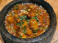 石锅葱香花椒银鳕鱼-君悦酒店·1881·北京烤鸭