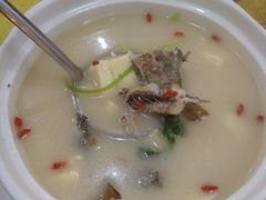 泥蜢豆腐芫茜汤-台山美食一绝阿四台山黄鳝饭(阿四创作店)