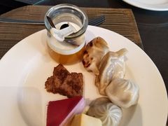 -飨食汇全日制餐厅·昆山皇冠假日酒店(九方店)