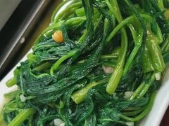 炒空心菜-美味海鲜大排档(明发美食地标店)