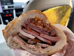 -Bánh Mì Huynh Hoa