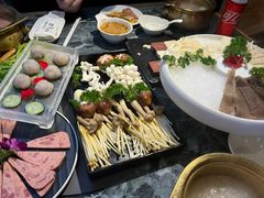 -慢丽江·云南野生菌土鸡锅(西山店)