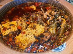 经典美蛙鱼混合锅-呱呱叫民俗风味主题餐厅(沣峪口店)