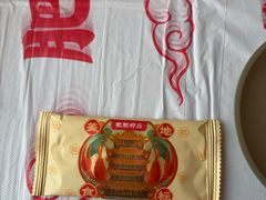 -肥肥虾庄·金牌油焖大虾(汉街SKP店)