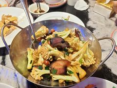 -新白鹿餐厅(百联中环店)