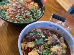张飞牛肉粉-爆炸头阿姨小四川正宗川味小吃(无任何分店)