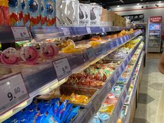 自助取餐区-六个木子量贩零食连锁(溧阳苏宁广场店)