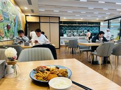 -上海宝信宝马4S店