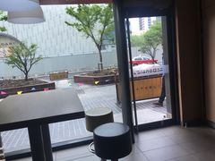 -麦当劳(虹桥南丰城店)