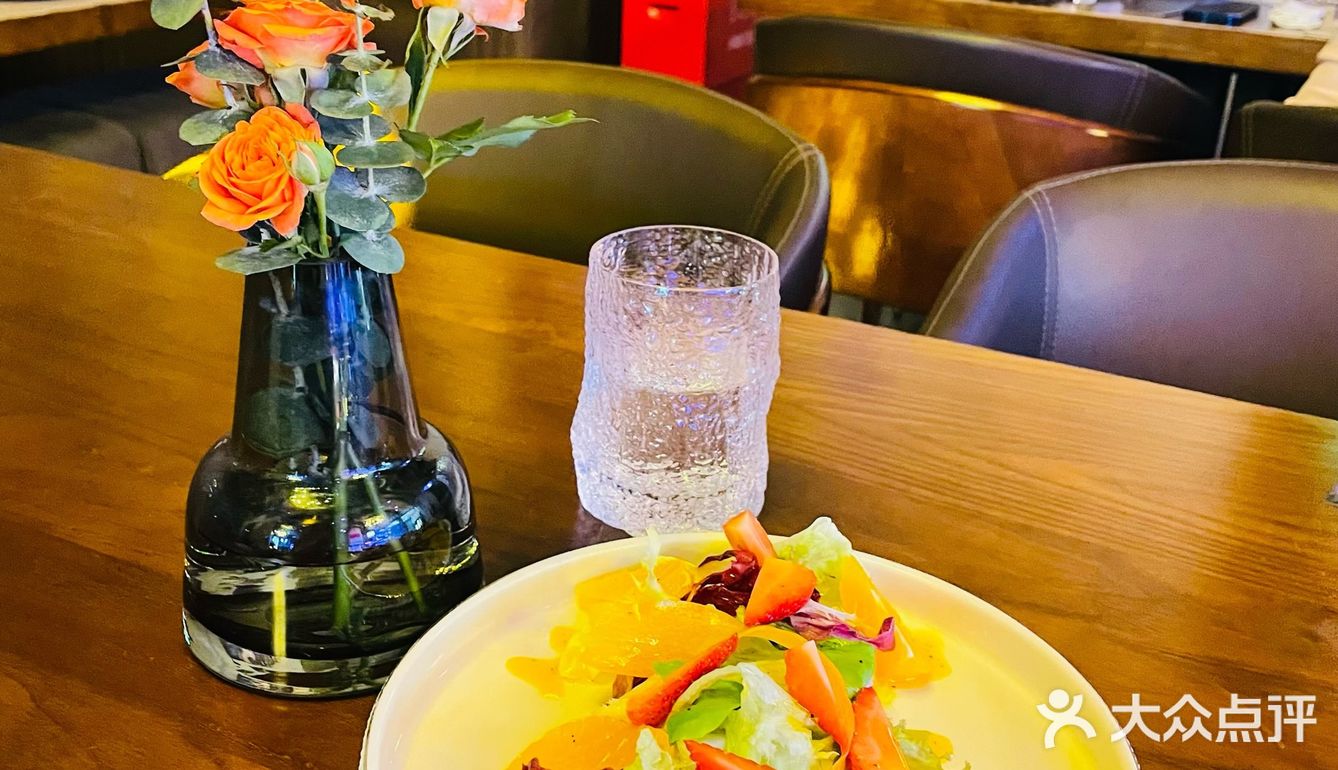 深圳探店|打卡赛博朋克风格的音乐餐吧✅ 