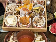 -菌自由丨野生菌火锅特色庭院餐厅(丽江古城店)