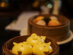 猪仔流沙包-中山保利艾美酒店-乐美中餐厅