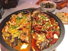 -鸣记脆皮烤鱼·海鲜烤鱼(三八广场店)