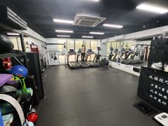 -坚果健身24小时工作室(定西路店)