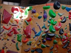 -问山MountQuest攀岩馆