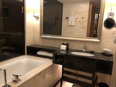 -广州天河希尔顿酒店