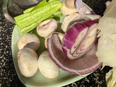 -釜御山海鲜烤肉火锅自助(新城市中心店)