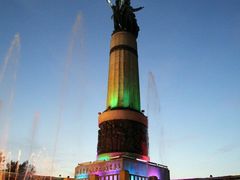 -人民防洪胜利纪念塔