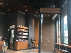 -星巴克(西安曲江银泰店)