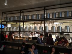 等位区-喜茶(深圳东门1234店)