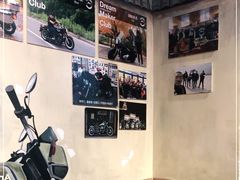 -马路边边 传媒大学店