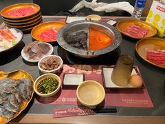 -牛YO寿喜烧·铁板烧和牛火锅自助(市府恒隆店)