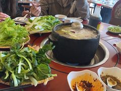 -鲁朗纳麦石锅鸡庄园