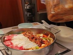 -黄记煌三汁焖锅(新佳丽江汉路店)